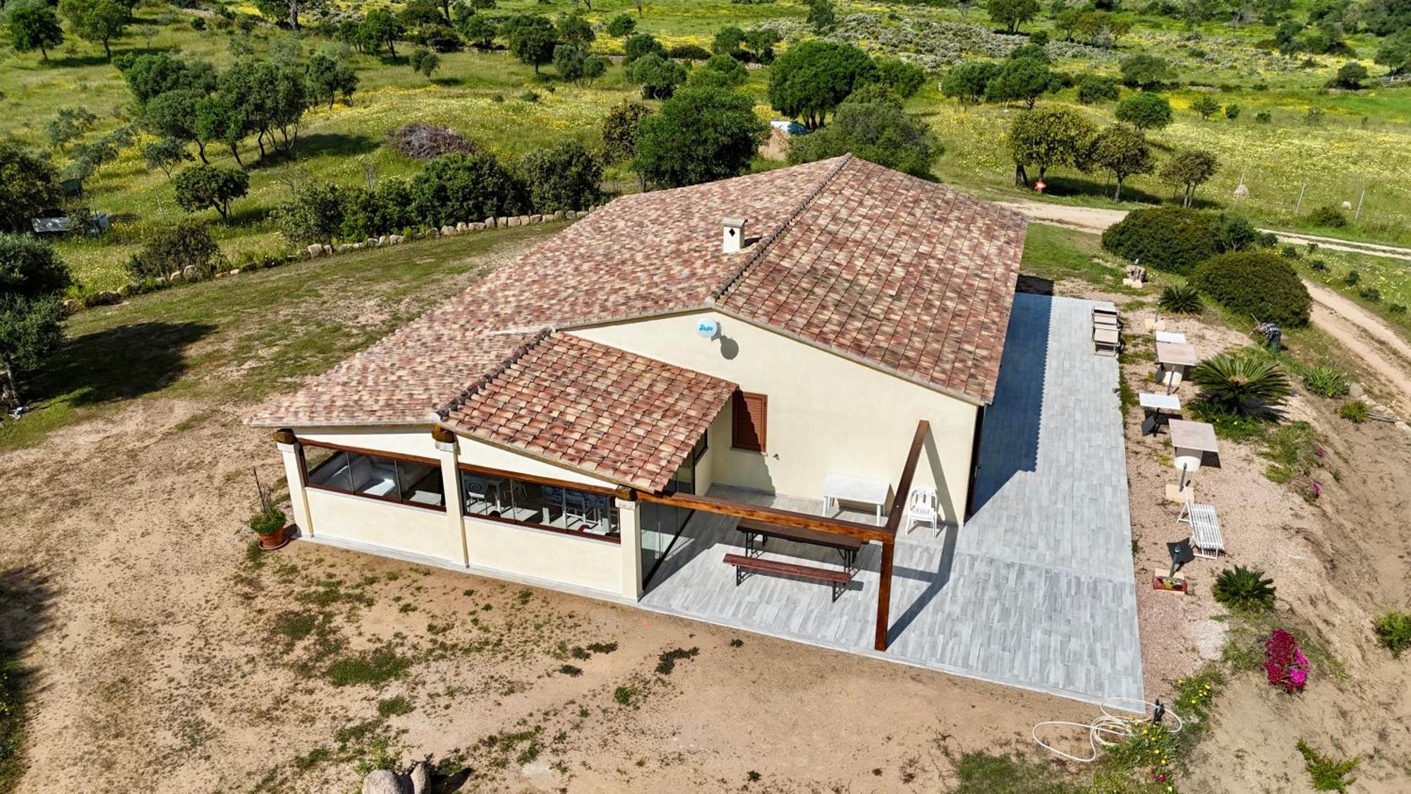 Molti Mari Bed & Breakfast